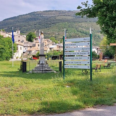Bed and Breakfast La Fischaumiere Soleilhas Екстер'єр фото